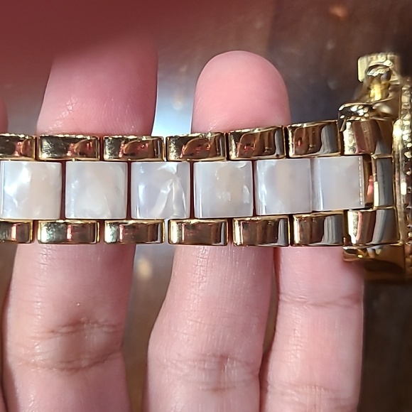 Ladies invicta angel watch - Picture 4 of 5